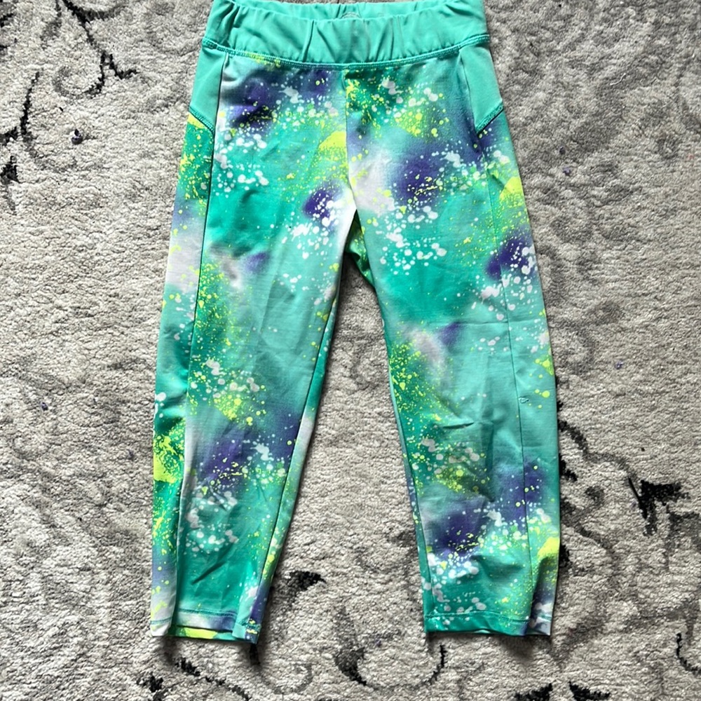 SO capri leggings. Size 10.